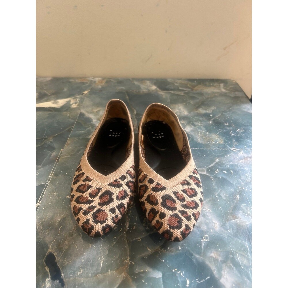A New Day Leopard Print Knit Flats Women’s Size 6.5 Slip On Comfort Shoes